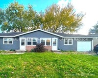 Building Photo - 1325 Buena Vista Dr