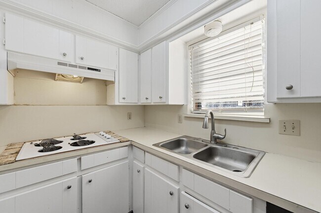 Building Photo - Charming 3-bedroom, 2-bathroom home in Glenn Heights, TX