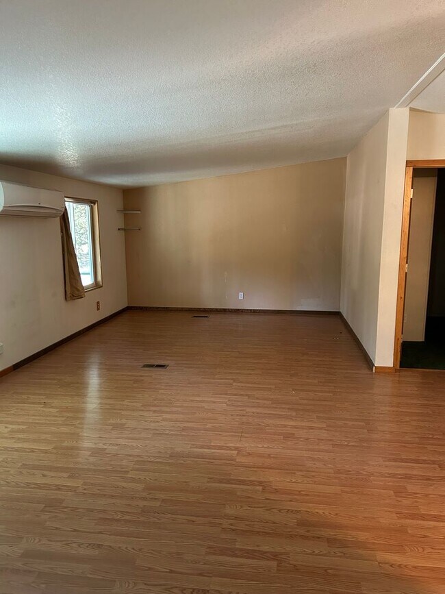 Building Photo - 52405 Antler Ln