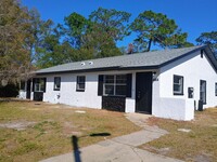 Building Photo - 2 bed 2 bathroom duplex Completely UPDATED!!!