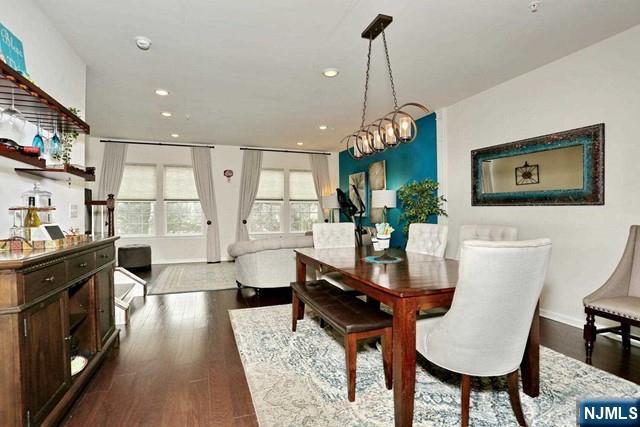 Building Photo - 4-12-30 30th St