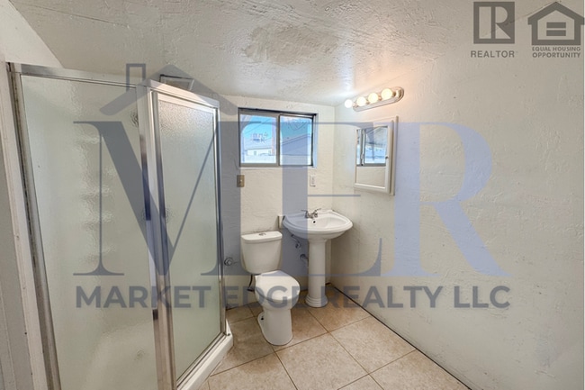 Building Photo - 4Bed/3Bath House at Broadway/Mill Ave! $199 MOVE-IN SPECIAL! Ready for Immediate Move-In! -- RV GATE