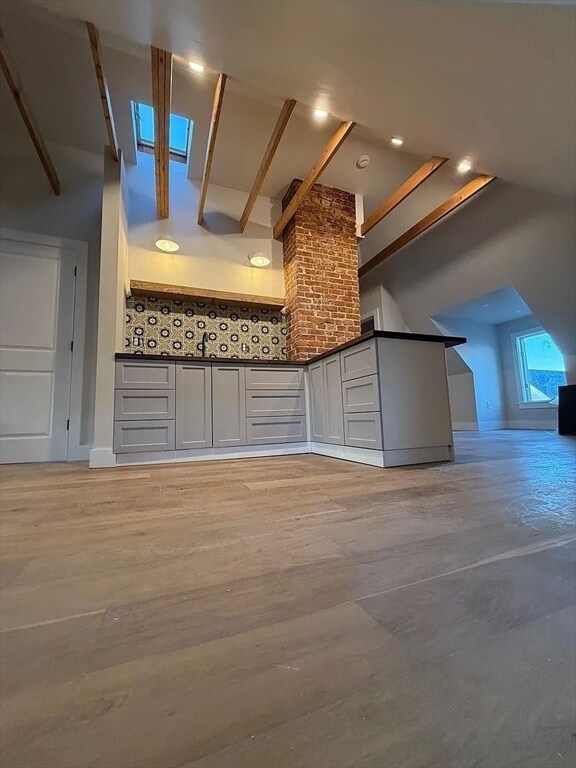 Building Photo - 41 Fernwood Ave