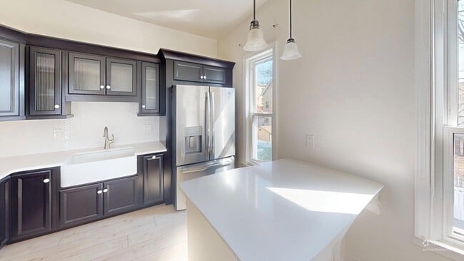 Building Photo - 45 Henry Ave