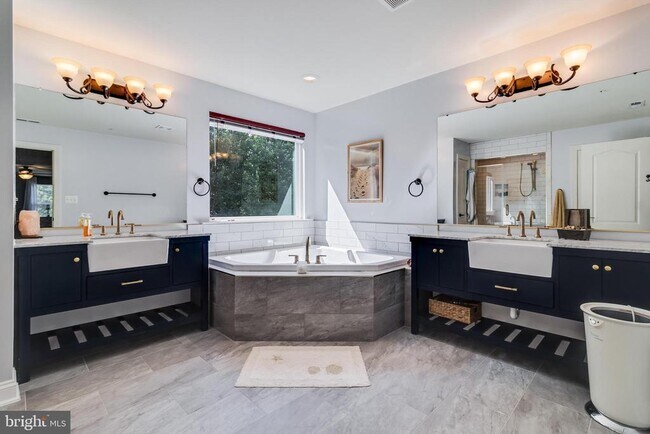Building Photo - 39929 Grandview Haven Dr