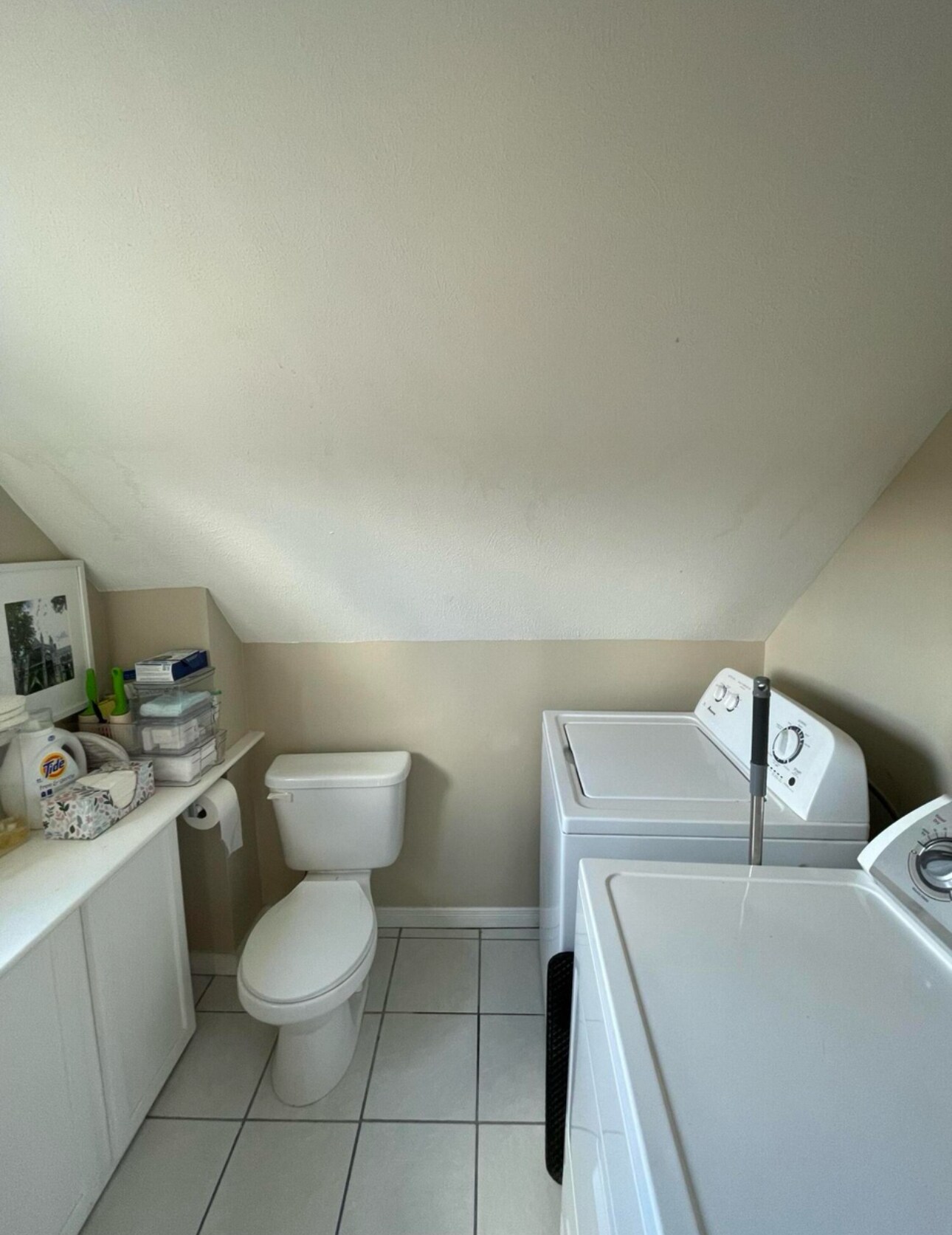 Building Photo - 345 S River Ave