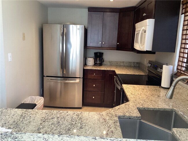 Building Photo - 6900 Estero Blvd