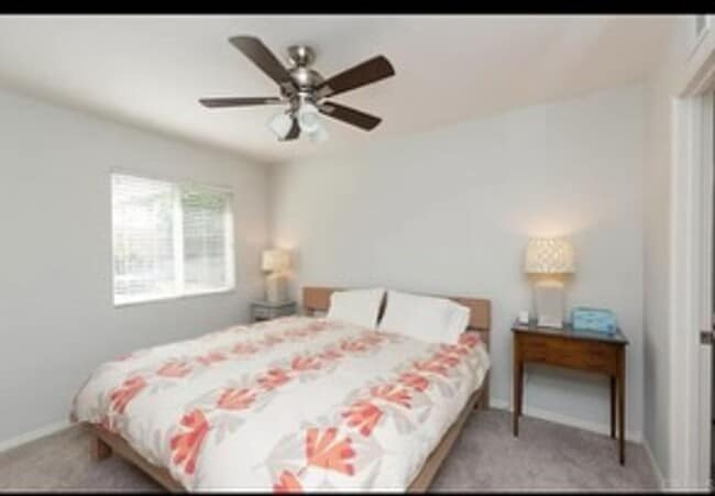 Building Photo - Beautiful 4BD Home in BAY PARK with Attach...