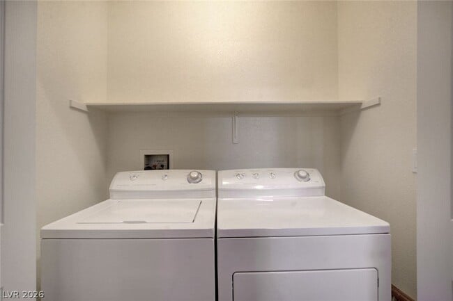 Building Photo - 1209 Echo Beach Ave