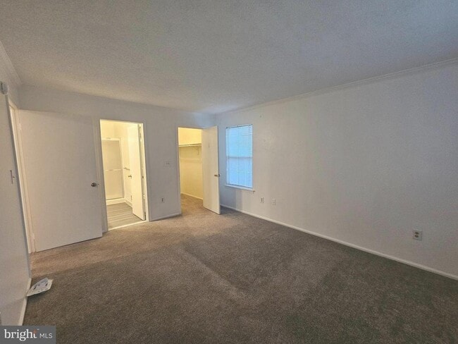 Building Photo - 48 Juniper Way