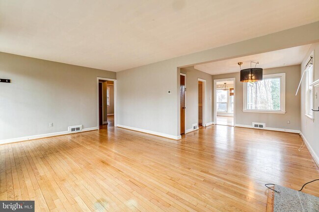 Building Photo - 2809 Pierpont St