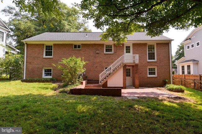 Building Photo - 7513 Sebago Rd