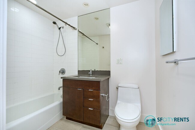 Building Photo - Polk Gulch: Modern 4th Floor Condo w/ in-unit W/D, Garage Parking & Shared Roof Deck