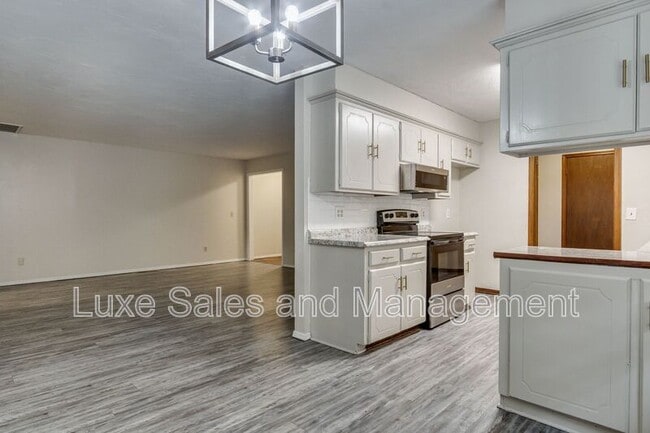 Building Photo - 117 Sahoma Terrace