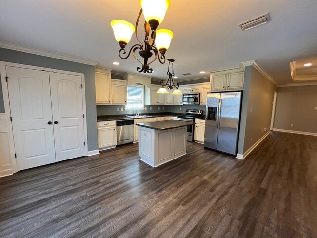 Building Photo - 4194 Silver Glenn