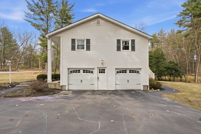 Building Photo - 32 Edinburgh Dr