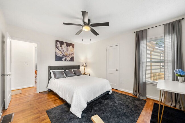Building Photo - 711 Campbell Cir