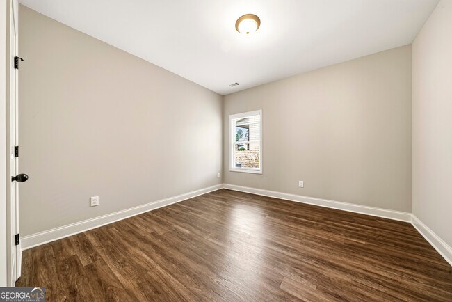 Building Photo - 54 Holsteiner Ln