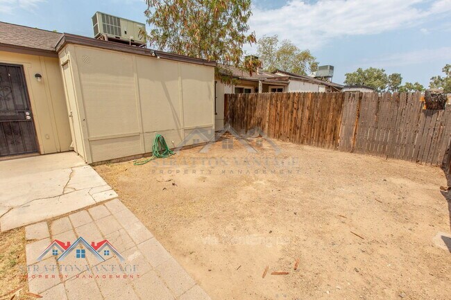 Building Photo - 3120 N 67th Ln