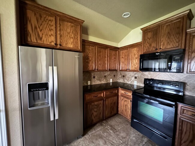 Building Photo - 708 Cody James Dr