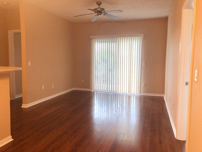 Building Photo - 717 Secret Harbor Ln