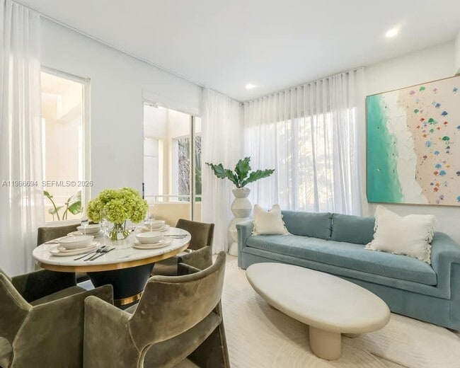 Building Photo - 100 Collins Ave