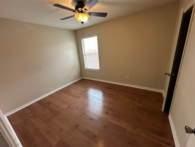 Building Photo - 3011 Lockmoor Ln