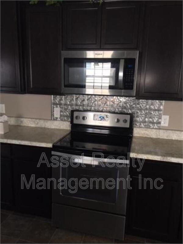 Building Photo - 509 Broadberry Ave