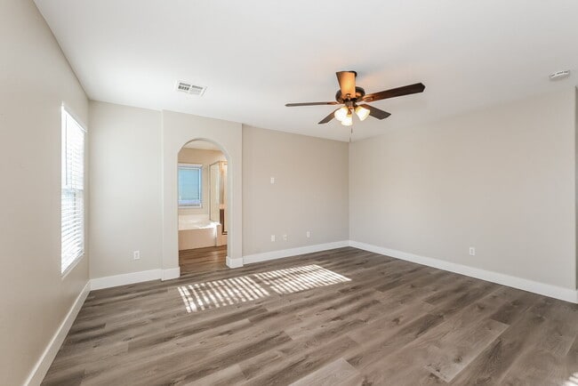 Building Photo - 9281 William Hill Ave