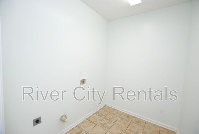 Building Photo - 3022 Piedmont Manor Dr