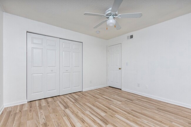 Building Photo - 206 16th St