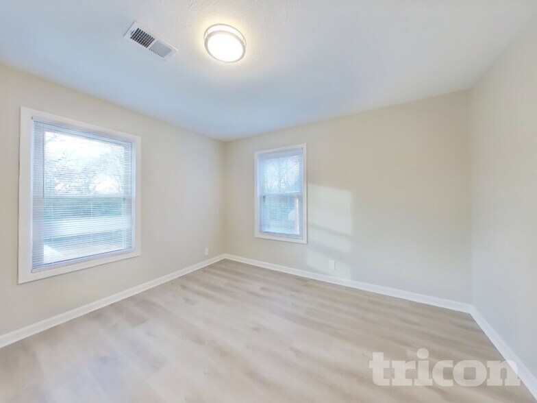 Building Photo - 426 Kinsey Blvd