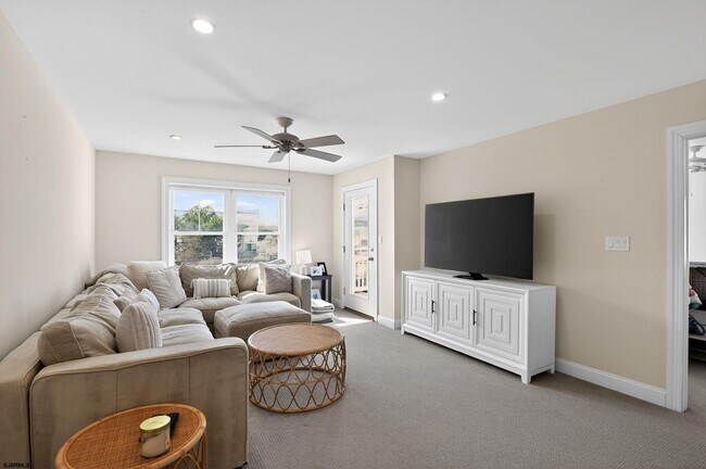 Building Photo - 103 N Madison Ave