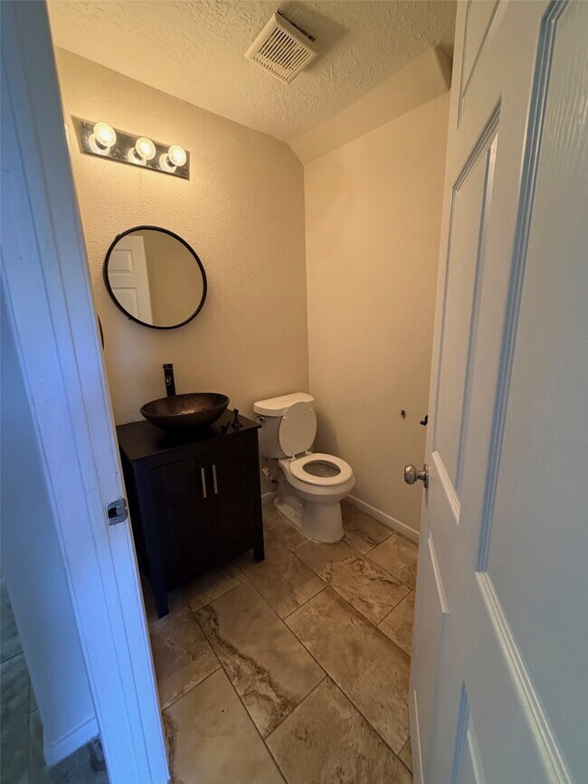 Building Photo - 14035 Mohave Way Dr