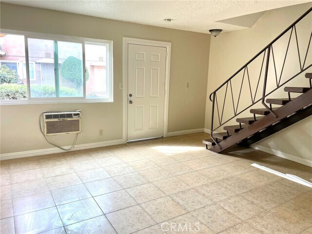 Building Photo - 4584 Bandera St