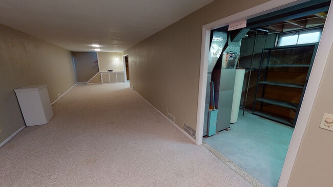 Building Photo - 5814 Meadowood Dr