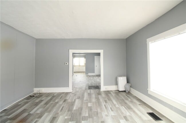 Building Photo - 249 Princeton Ave