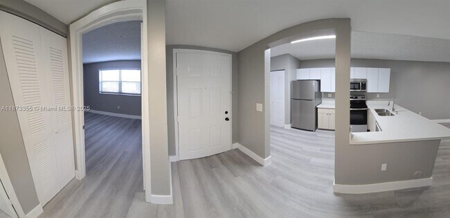 Building Photo - 9934 Nob Hill Ln