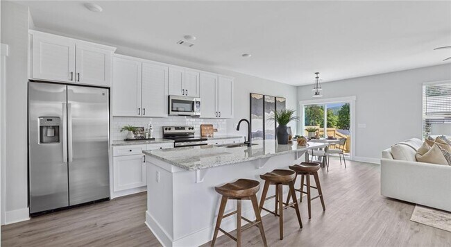 Building Photo - 102 Fairlie Pkwy