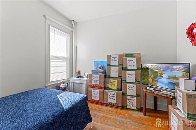 Building Photo - 104 Welton St