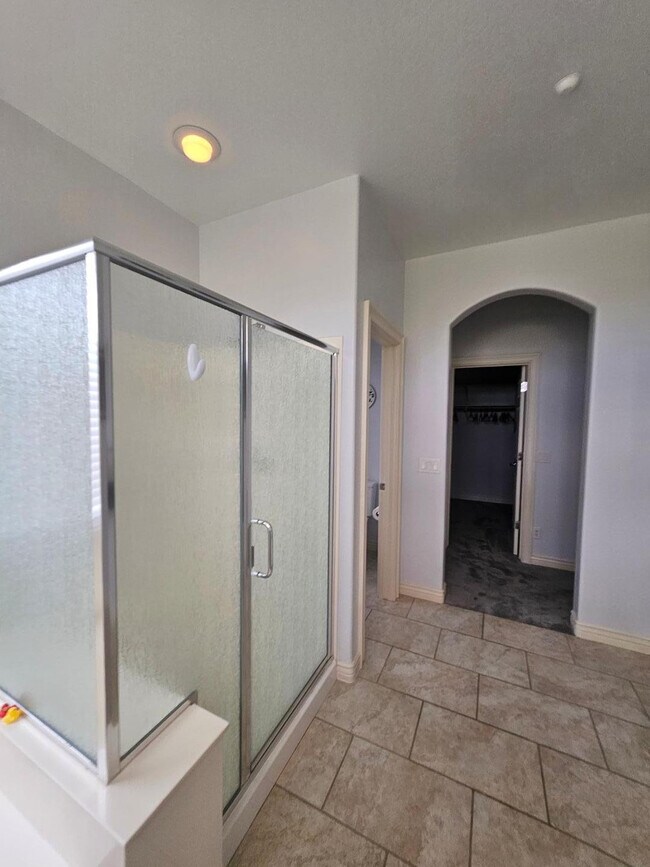 Building Photo - 29718 N 121st Dr