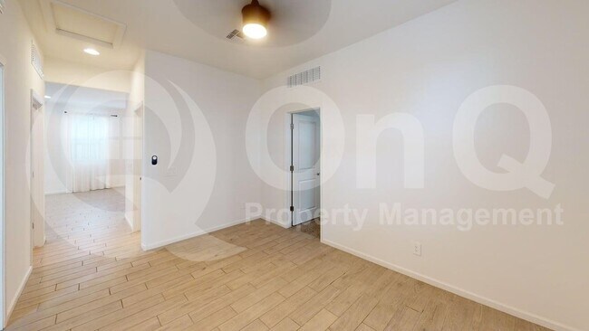Building Photo - 12543 N Shields Ave