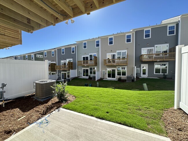 Building Photo - 2815 Carbondale Ct