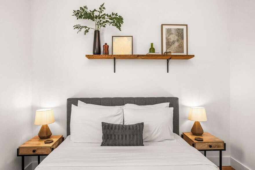 Building Photo - 4908I Delaware Ave