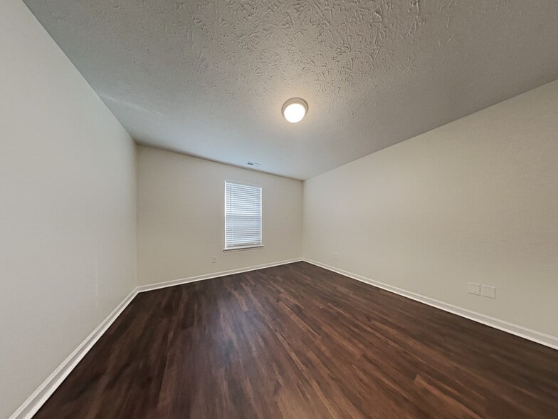 Building Photo - 1693 Copeland Farms Dr