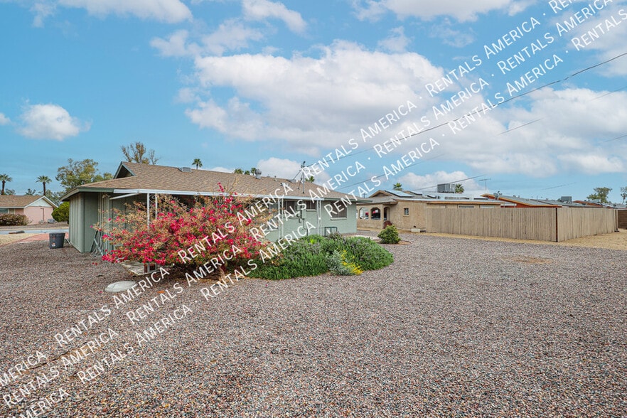 Building Photo - 12450 N Augusta Dr