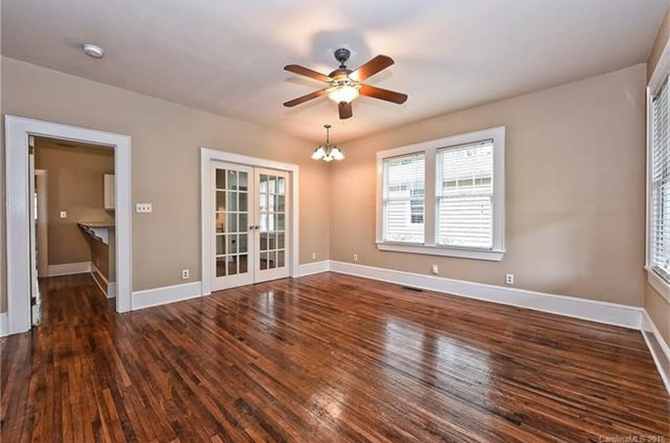 Living Room - 322 Walnut Ave