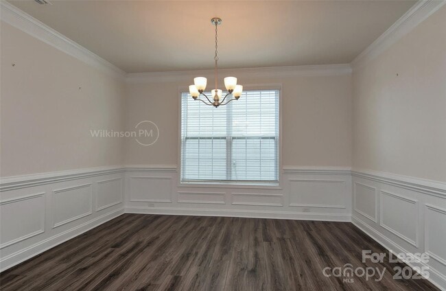 Building Photo - 2015 Saddlebred Dr