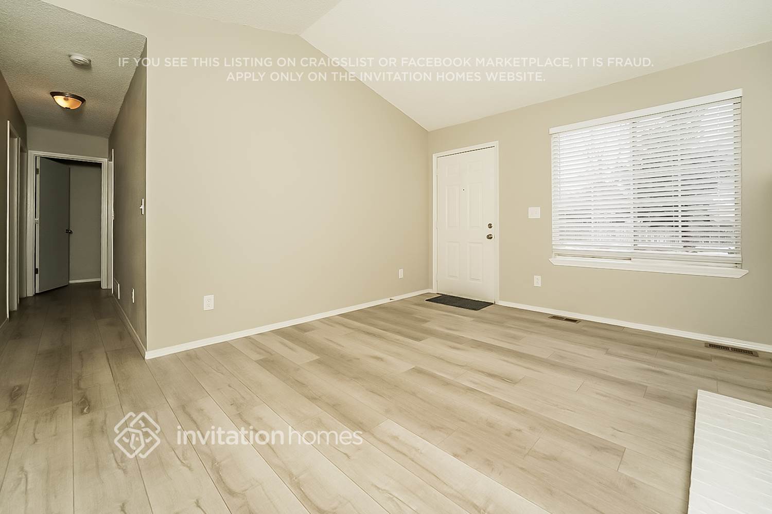 Building Photo - 12230 Newport Dr