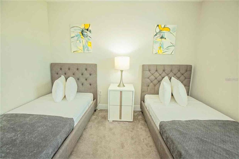 Building Photo - 181 Mitchell's Manor